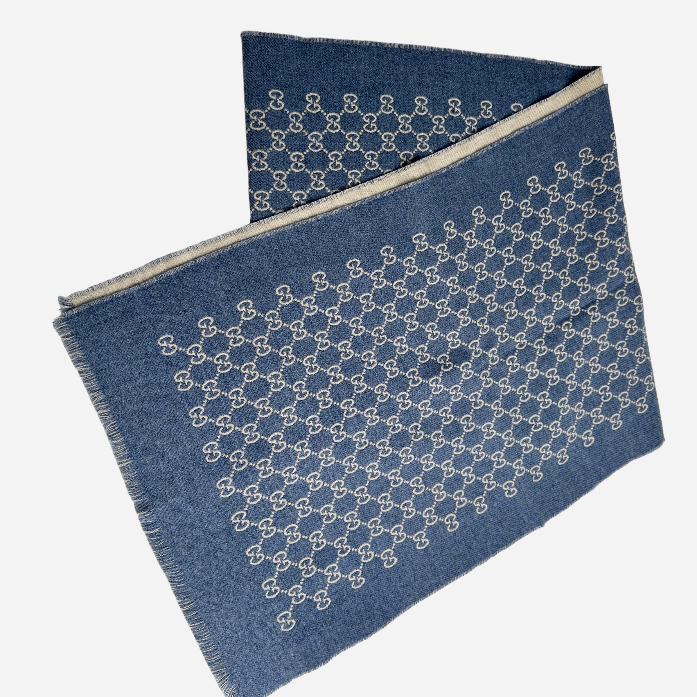 GUCCI GGロゴ デニムブルー リバーシブル マフラー 26E8915B-CA60-4AE7-B44A-