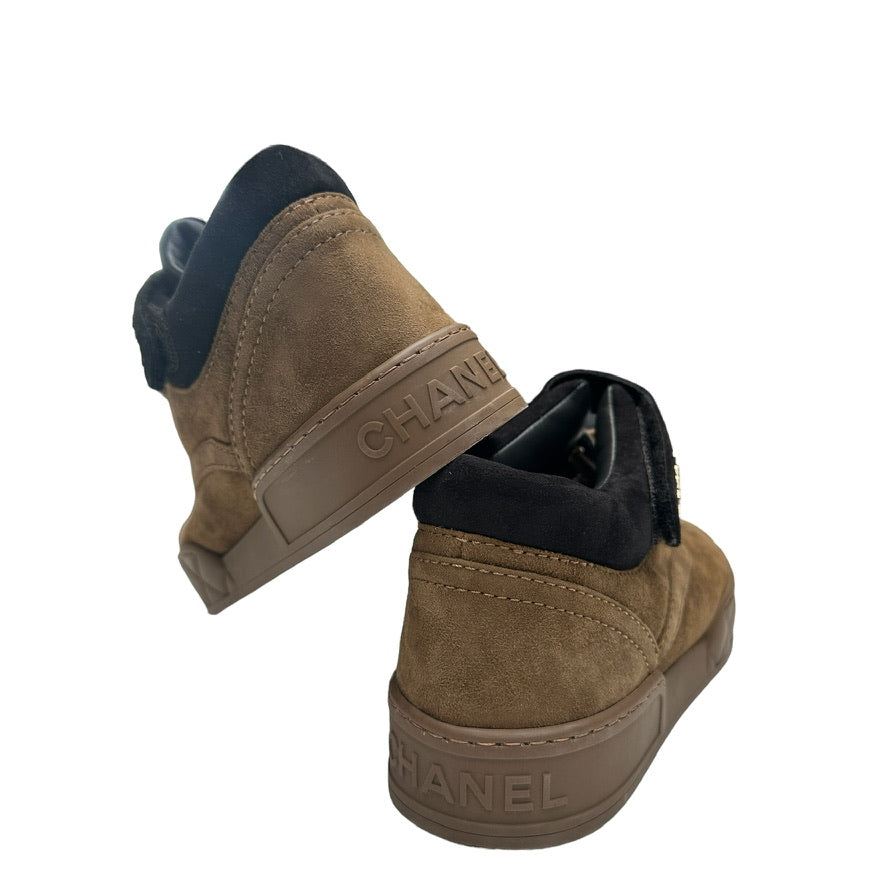 2021 Suede Sneakers - 7.5