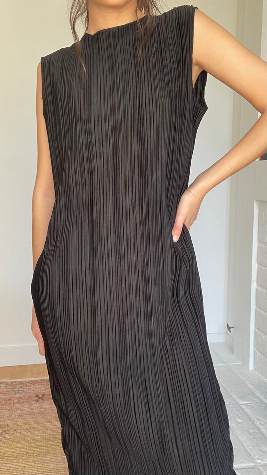 Black Crinkled Dress - S
