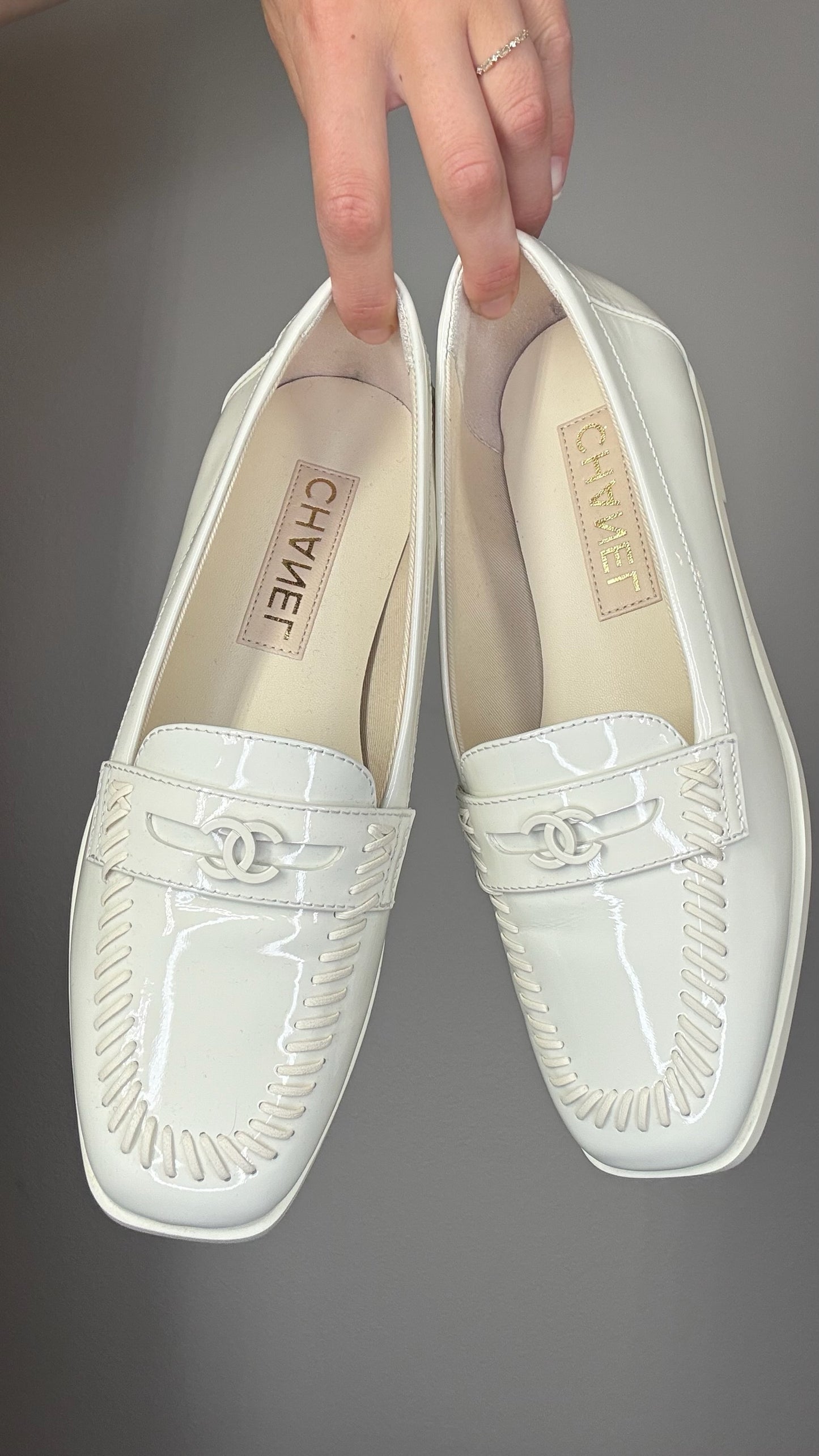 Cream Logo Loafers - 8