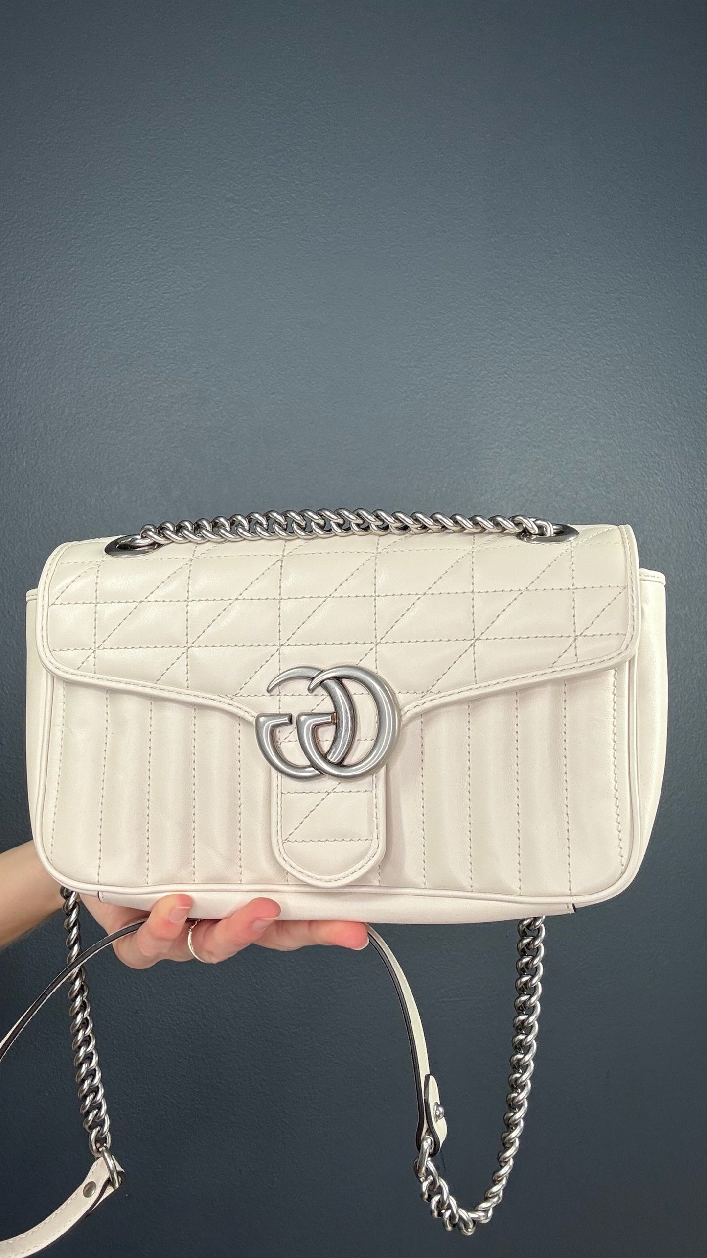 Gucci White Quilted Shoulder Bag with Chain Strap