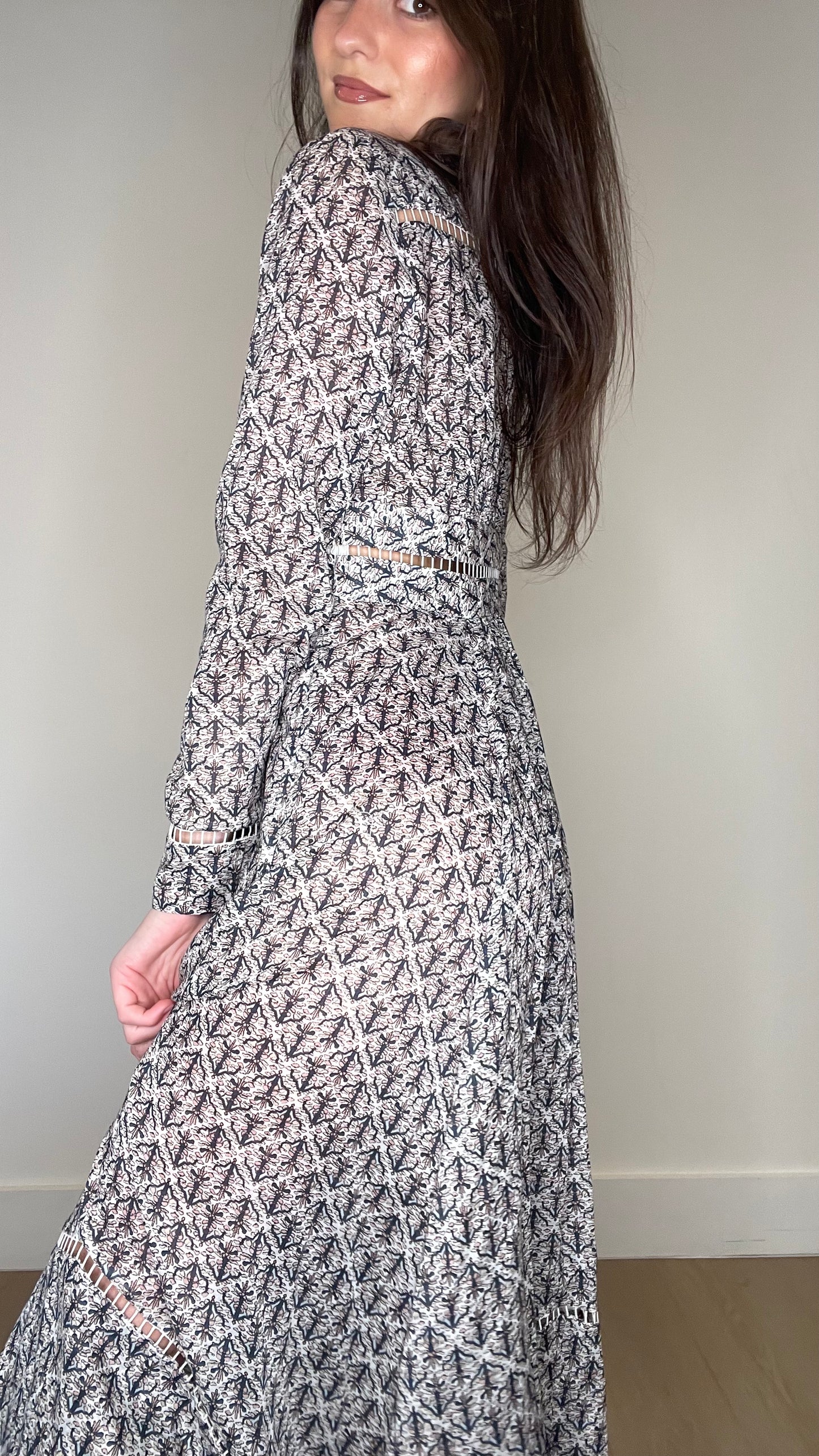 V-Neck Long Sleeve Printed Dress - 1