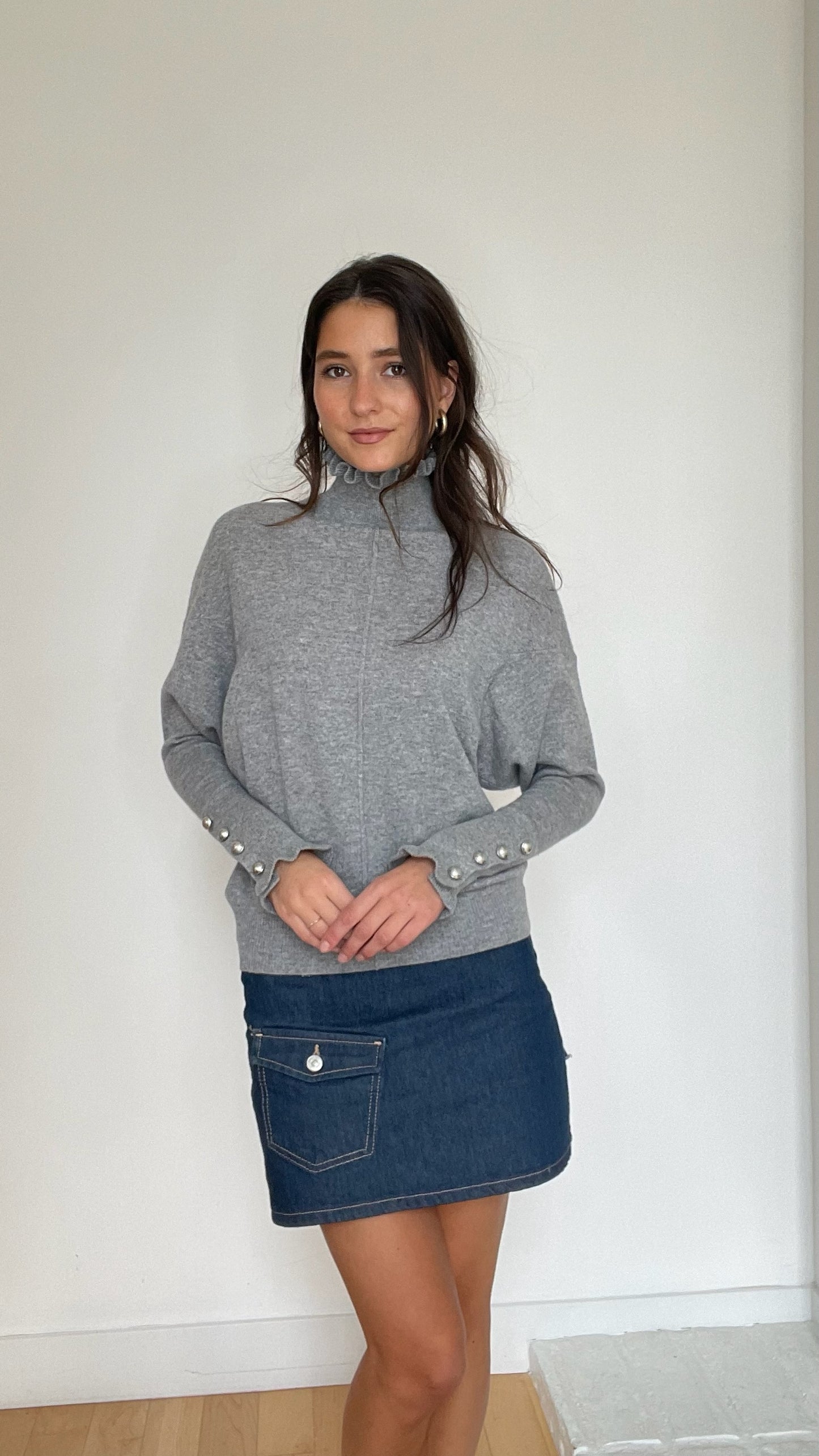 Grey Ruffled Top - XS