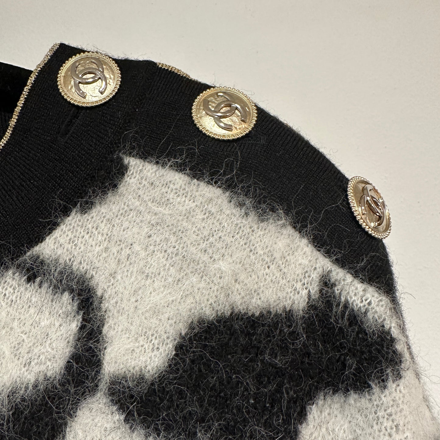 2020 Black & White Sweater - S