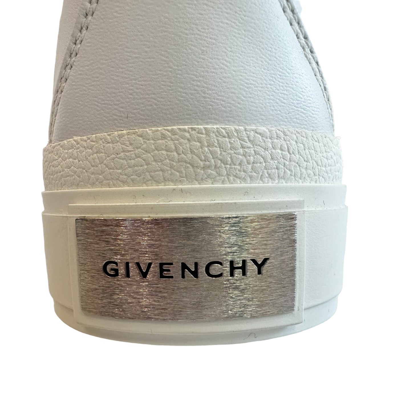 2022 White Logo Sneakers - 6.5