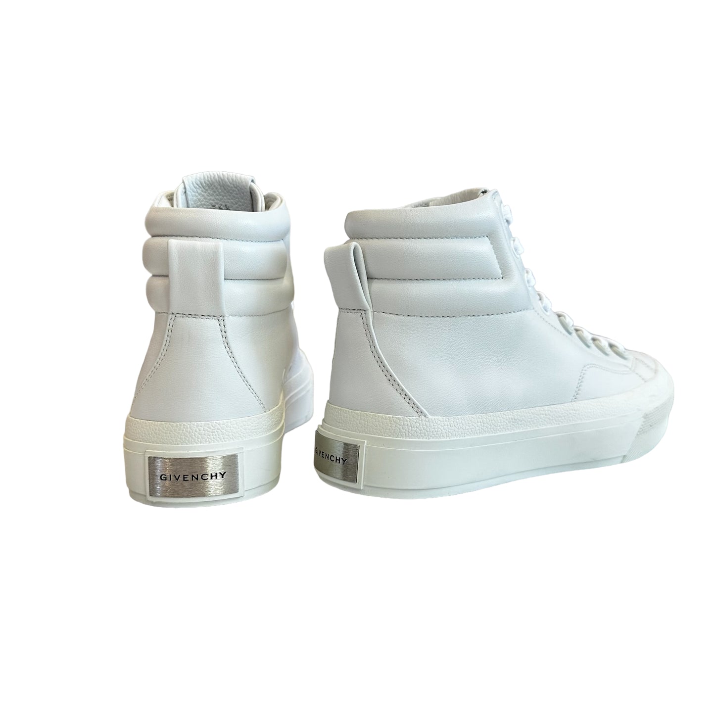 2022 White Logo Sneakers - 6.5