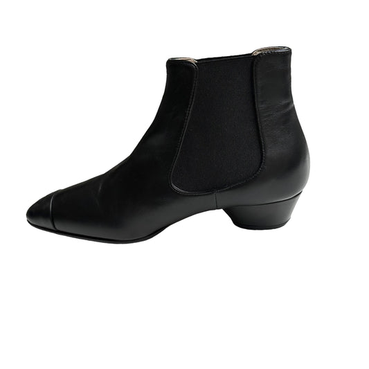 Black Chelsea Logo Boots - 7