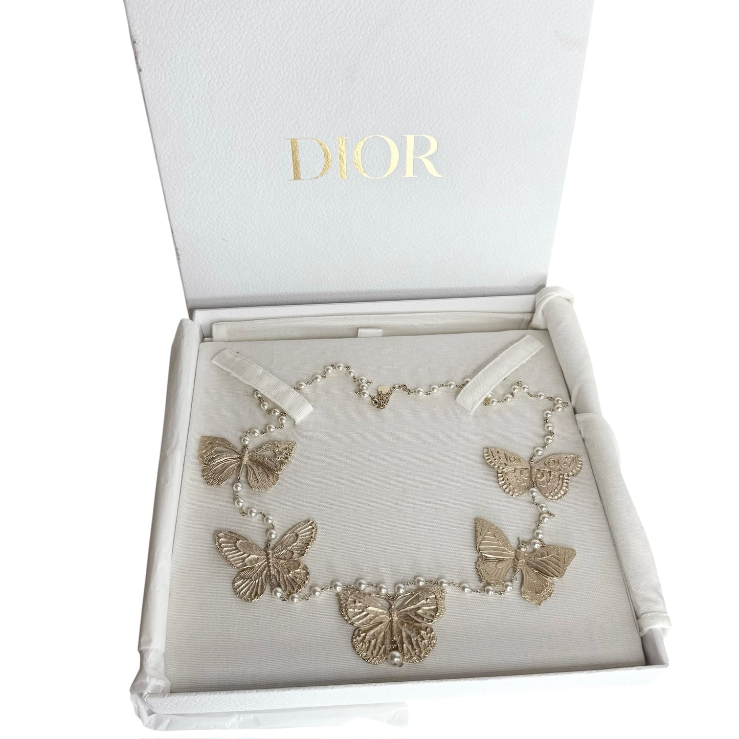 Butterfly & Faux Pearl Necklace
