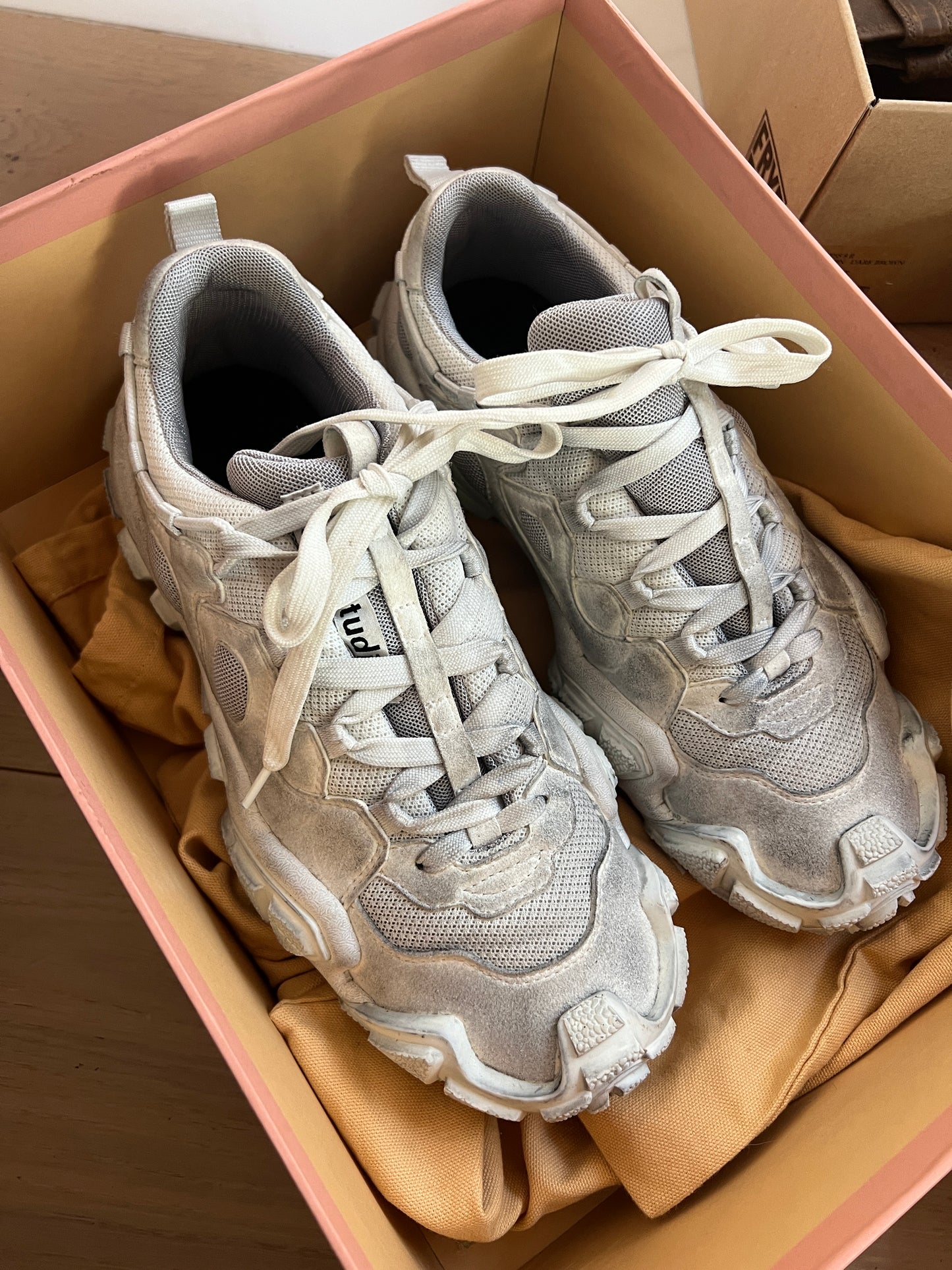 Bolzter Sneakers - 10