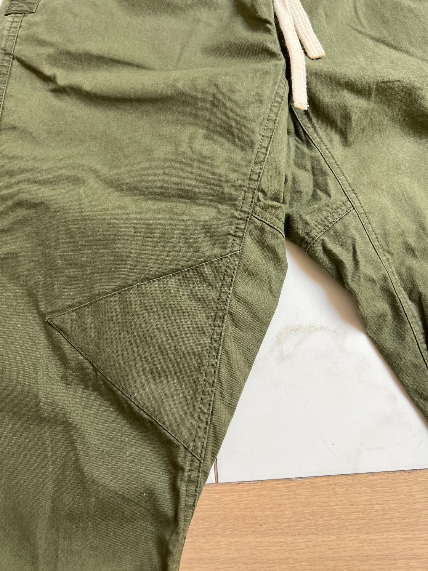 Cropped Kaki Pants - M