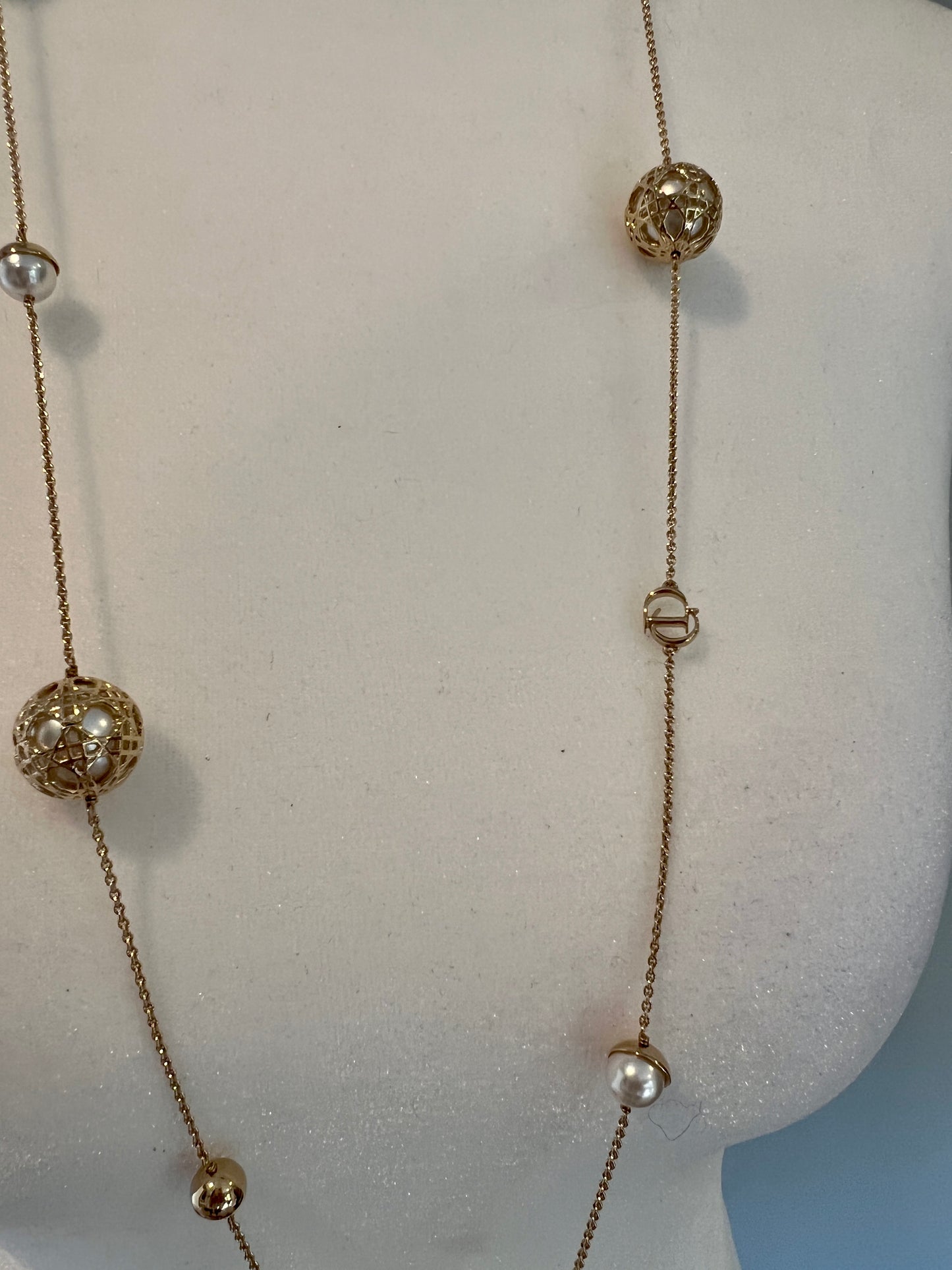 Long "Secret Cannage" Necklace