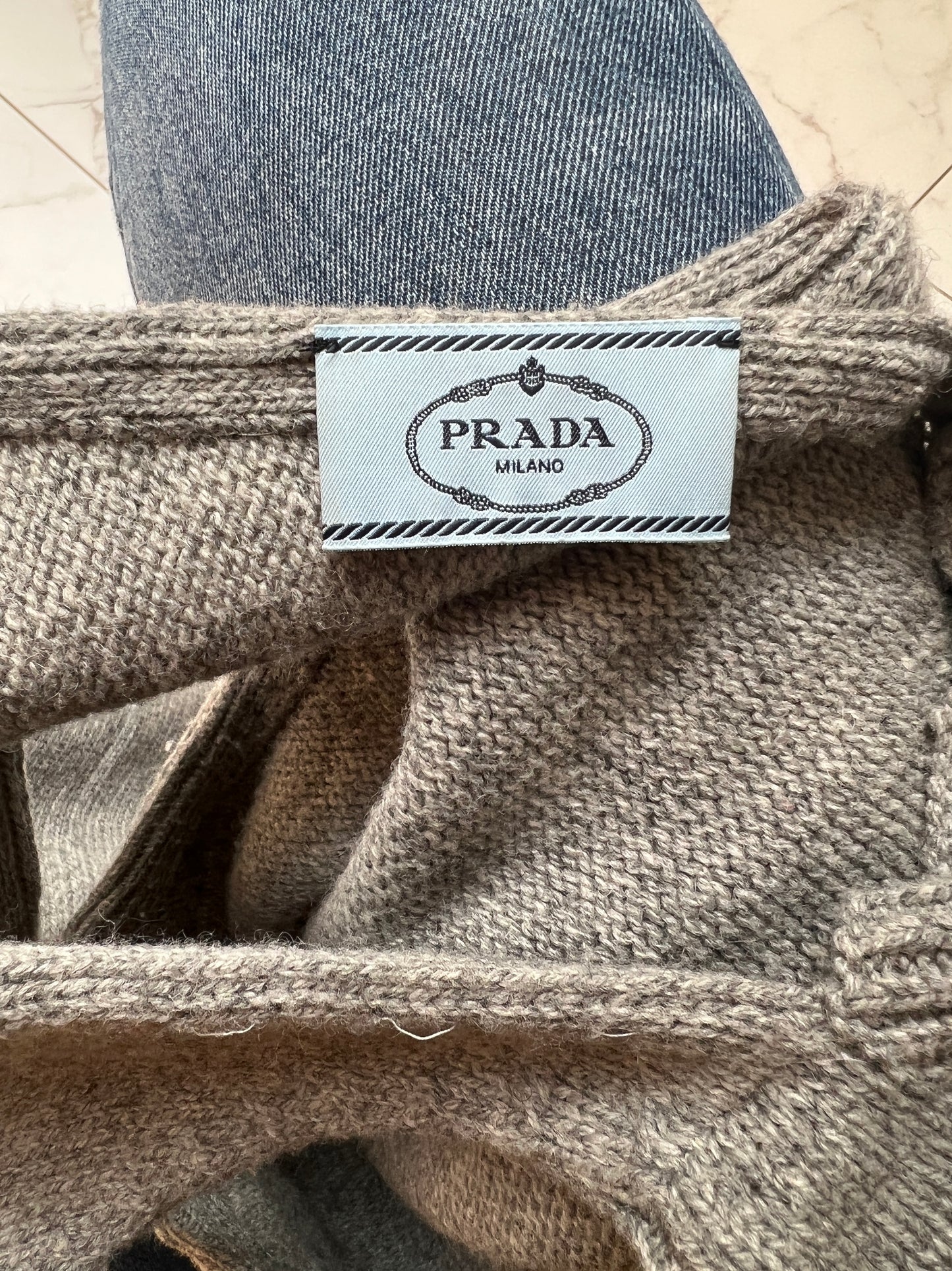 Sleeveless Sweater Top - M