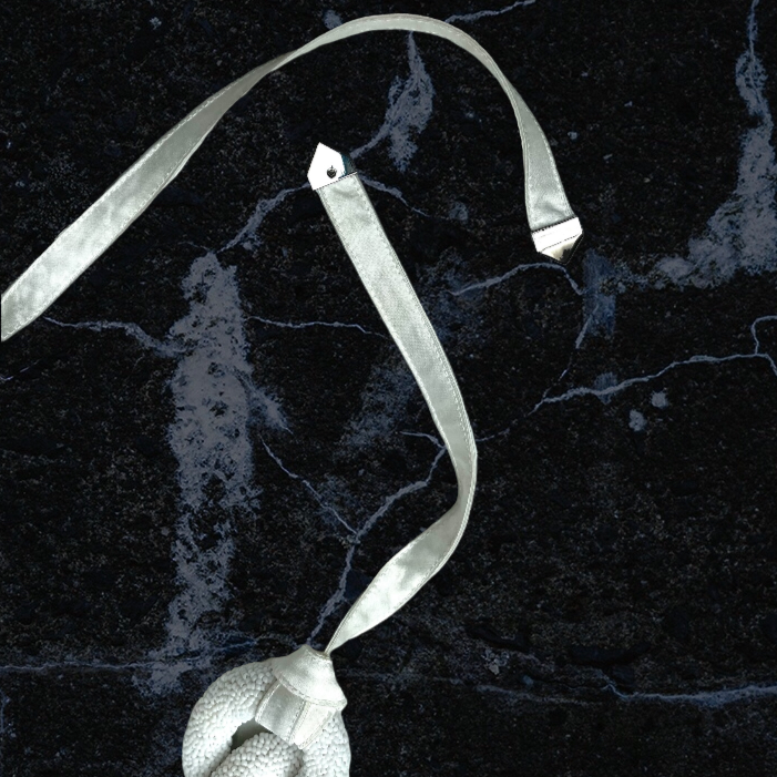 Chuncky White Beads Necklace