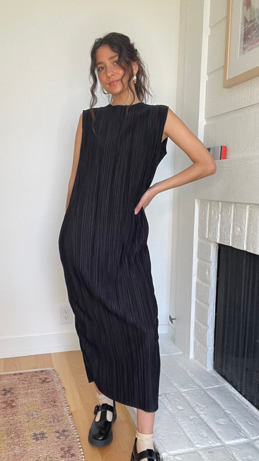 Black Crinkled Dress - S