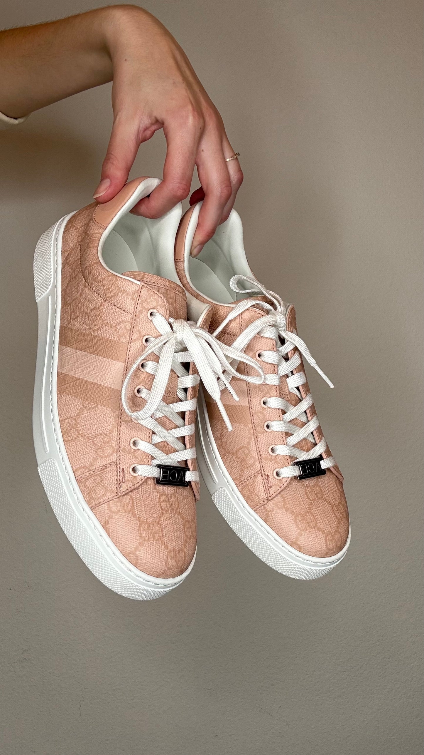 Gucci Pink Monogram Sneakers - 39