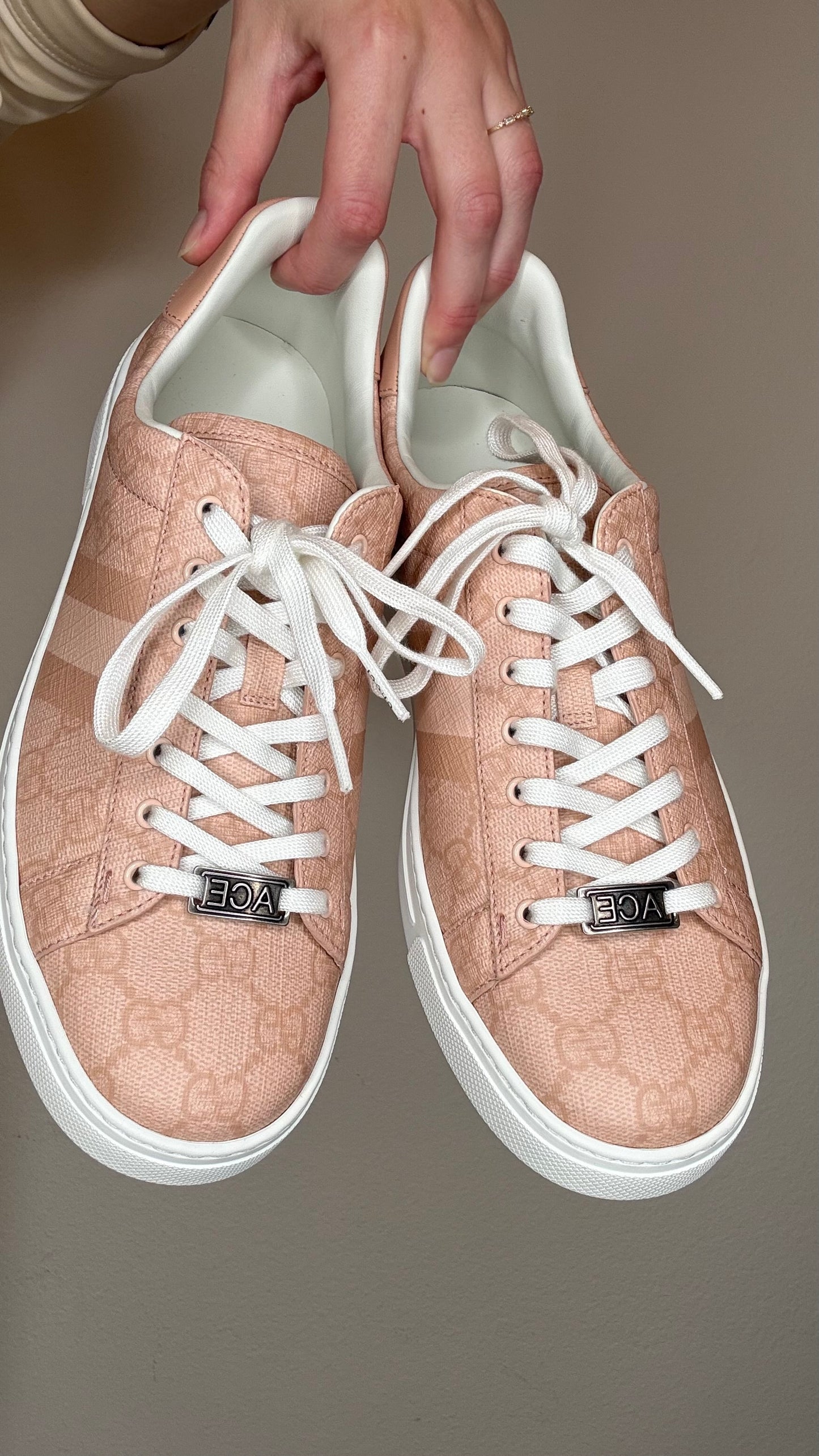 Gucci Pink Monogram Sneakers - 39