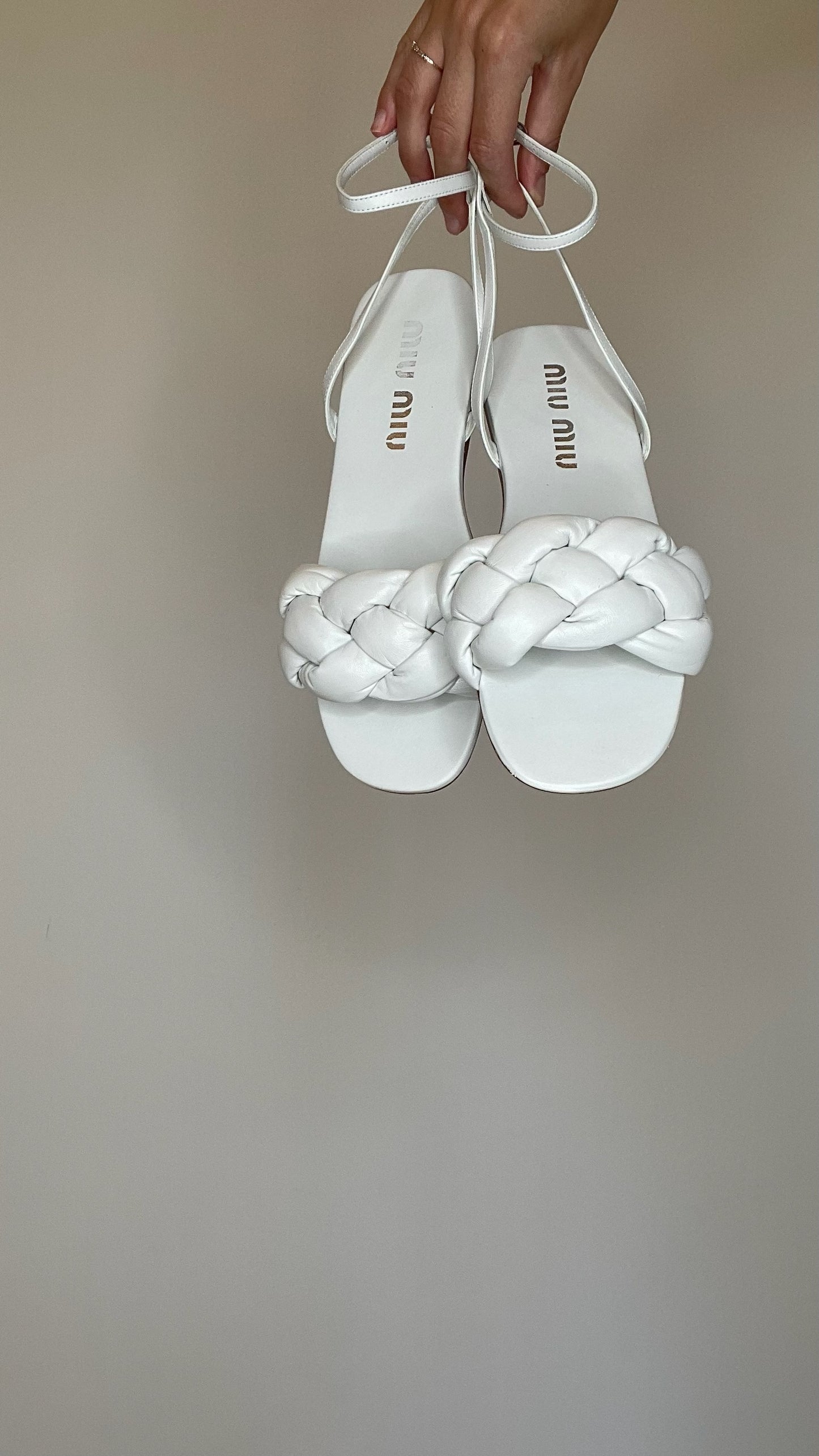 White Leather Sandals - 10