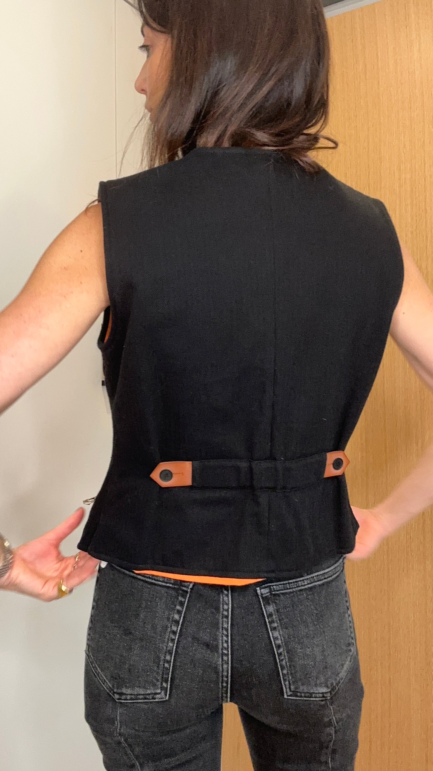 Black Vest - L