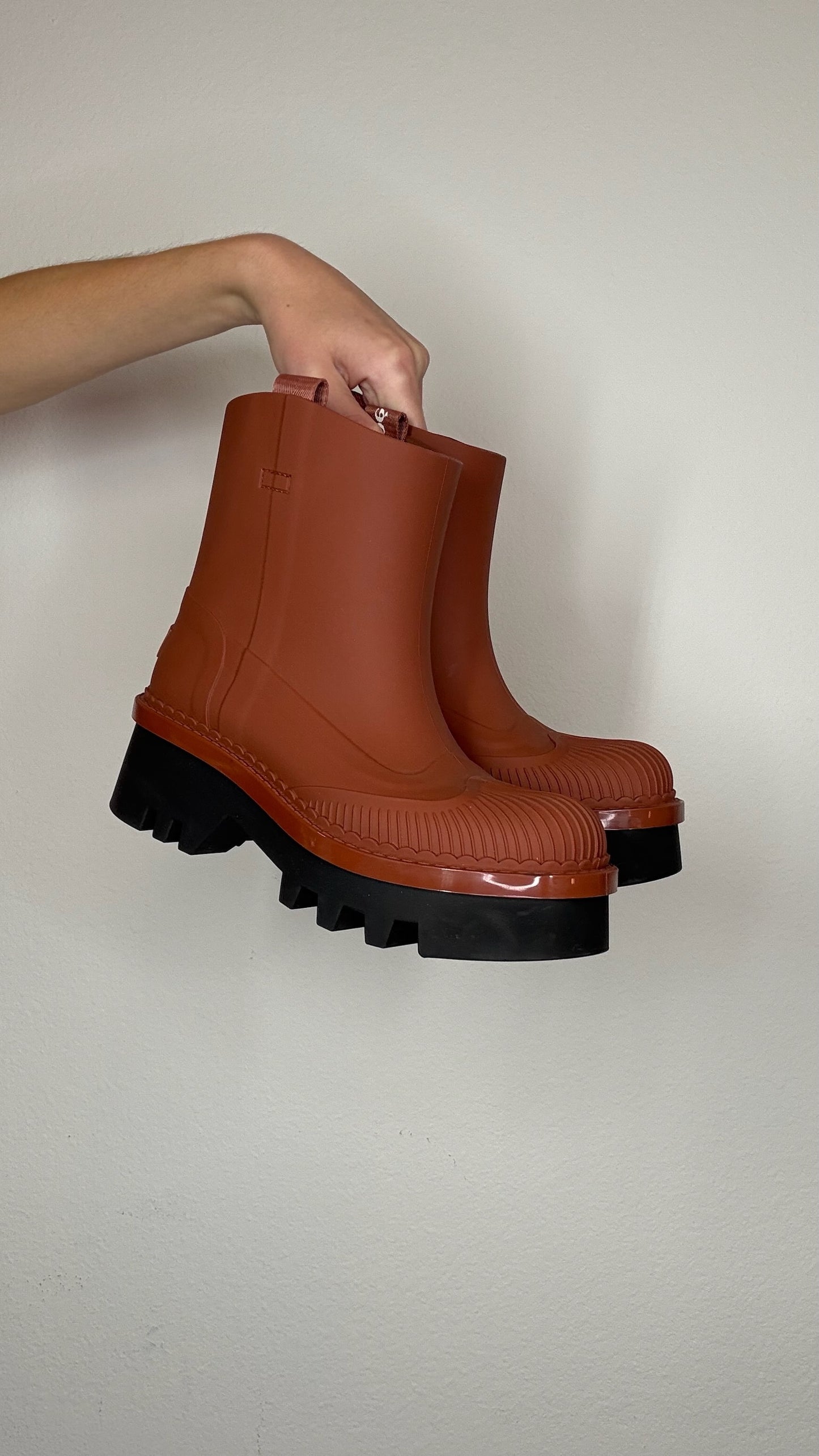 Chloe Rubber Chelsea Boots - 38
