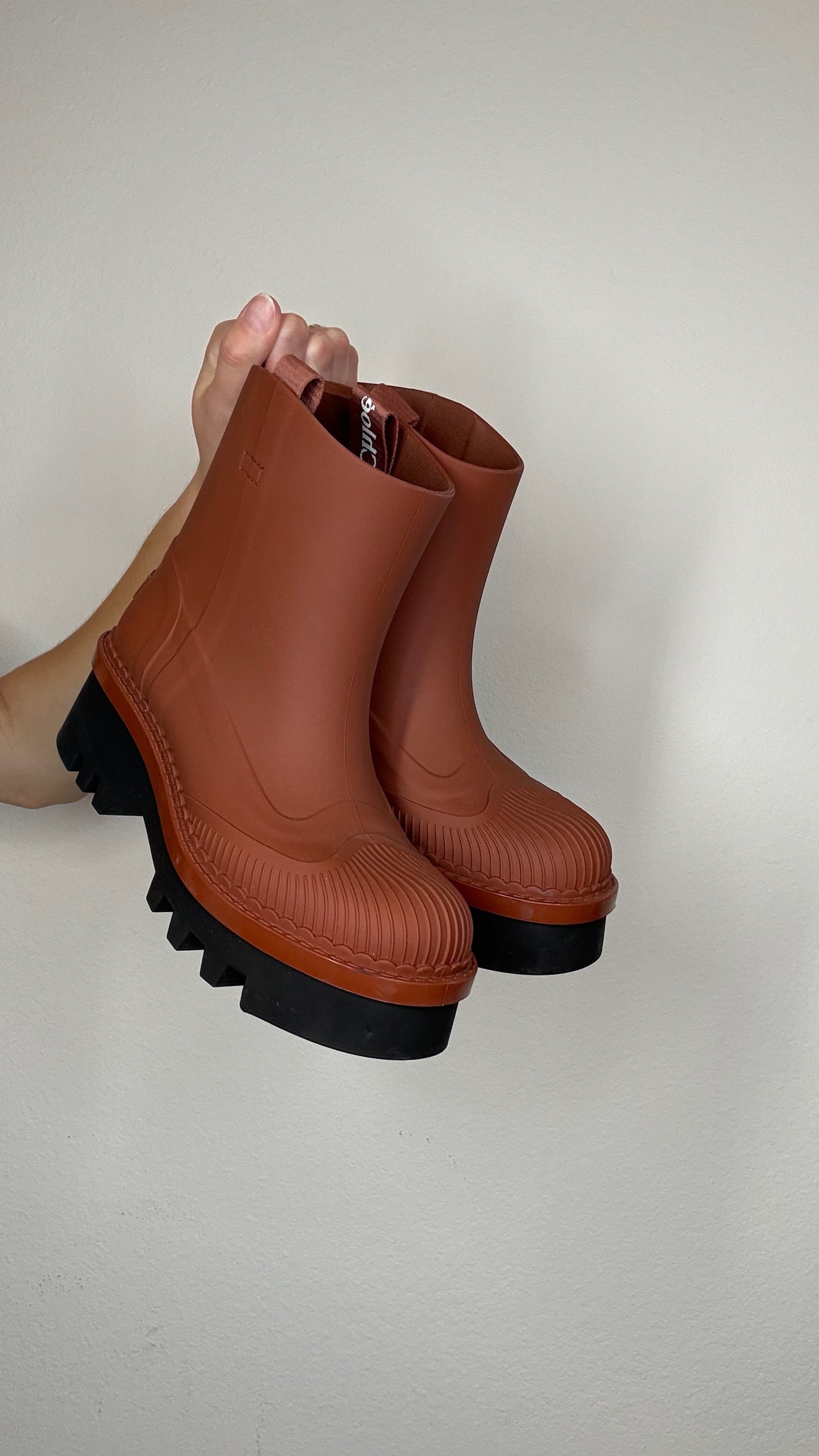 Chloe Rubber Chelsea Boots - 38