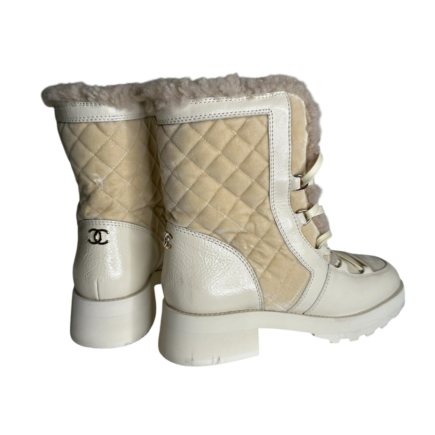 Cream Logo Shearling Boots - 11