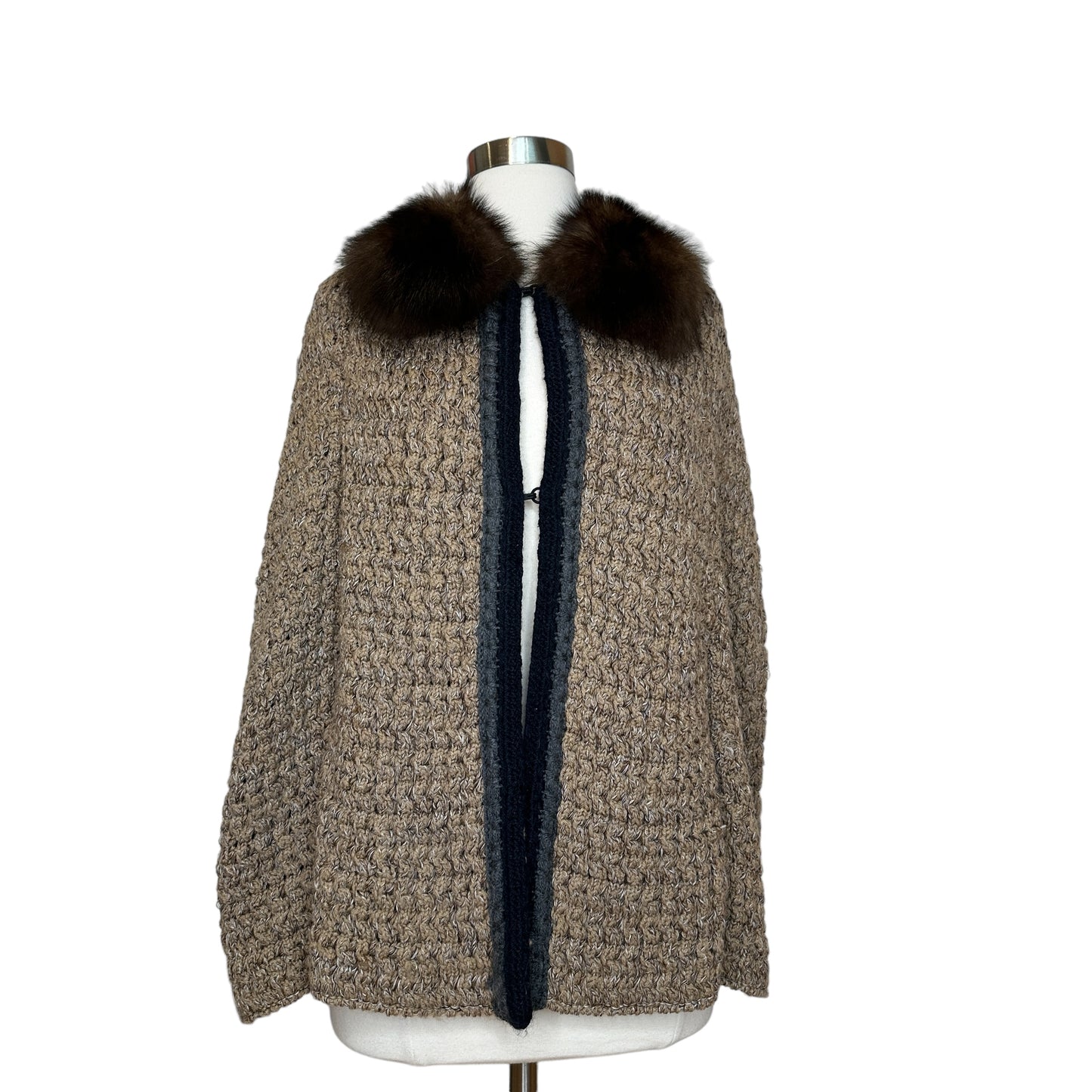 Knitted Cape w/Fur - S/M