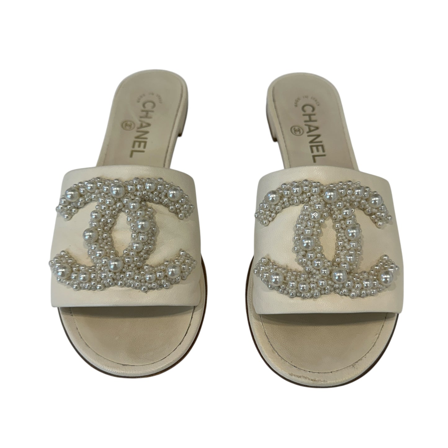 Faux-Pearl Logo Sandals - 7