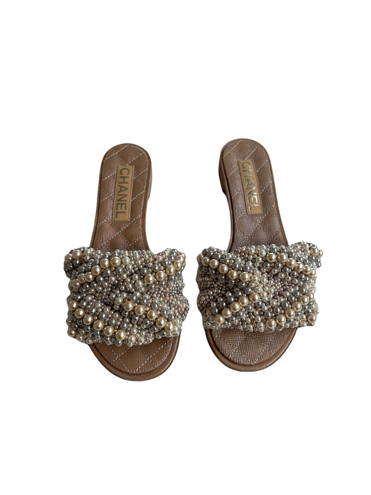 Faux Pearl Accents Slides - 6