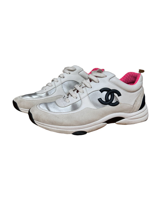 Interlocking CC Logo Sneakers - 10.5